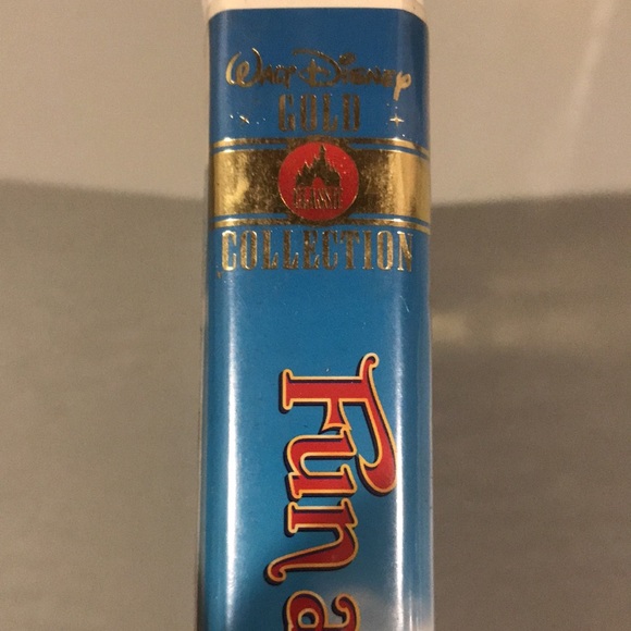 Walt Disney Gold Classic Collection Fun and Fancy Free VHS Tape Gold collection - Picture 5 of 9